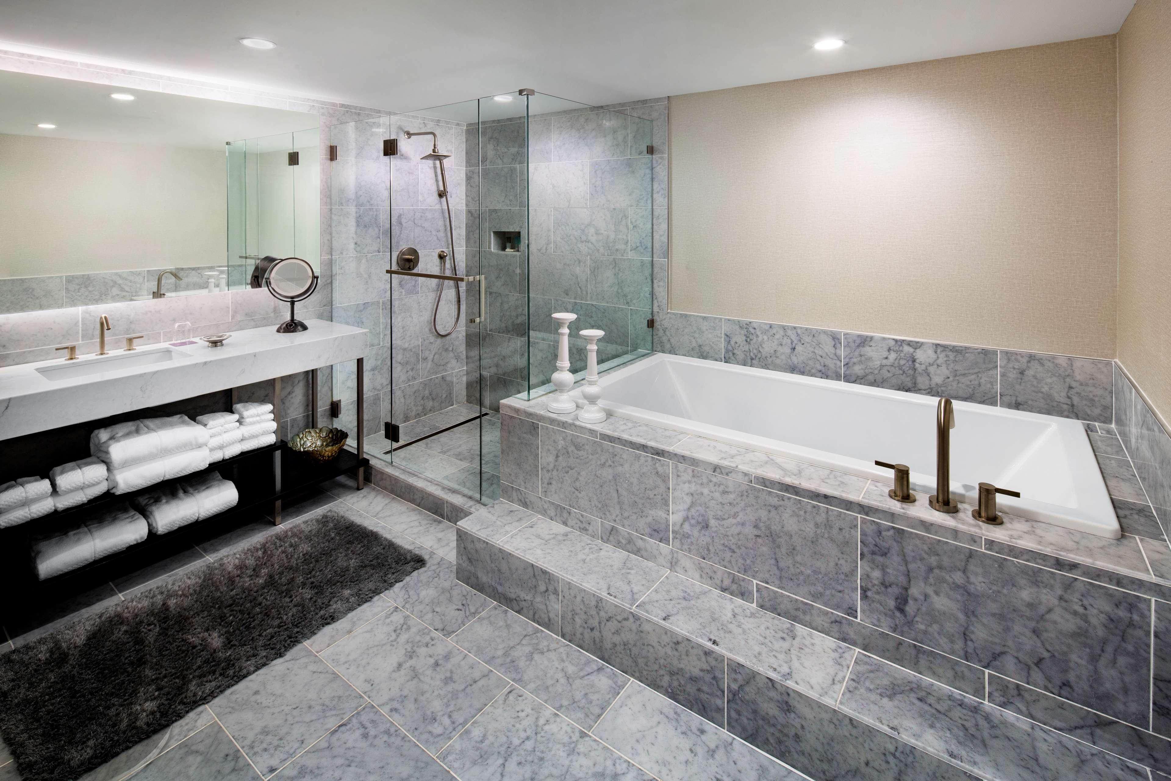 Hyatt Regency Wichita Hotel Bagian luar foto
