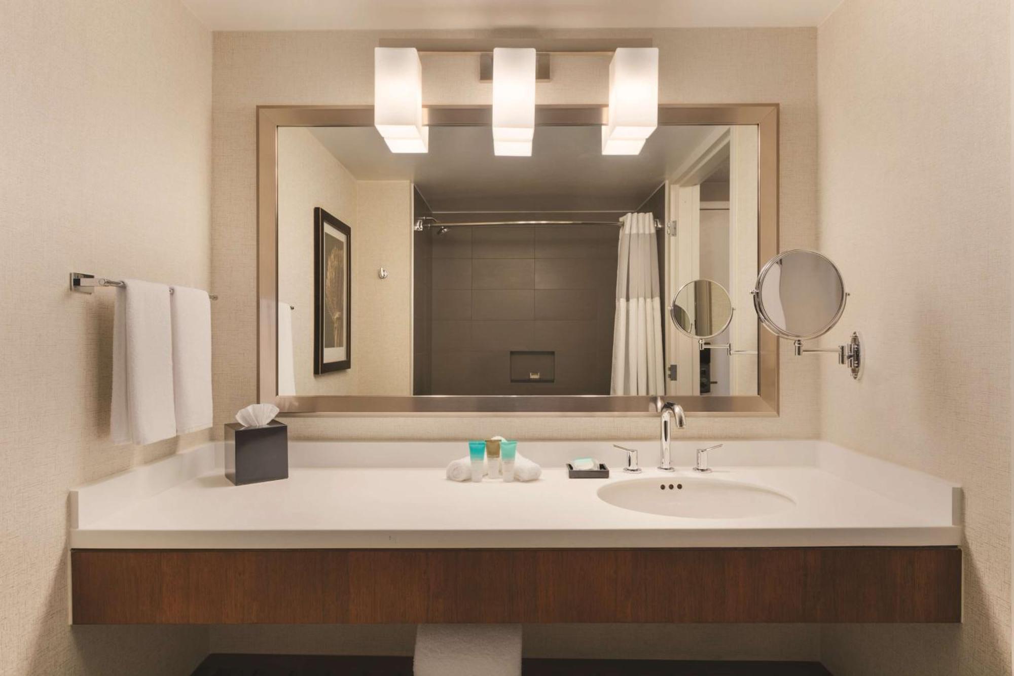 Hyatt Regency Wichita Hotel Bagian luar foto
